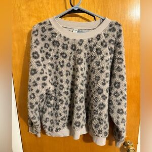 old navy gray leopard print fleece teddy sherpa sweatshirt
